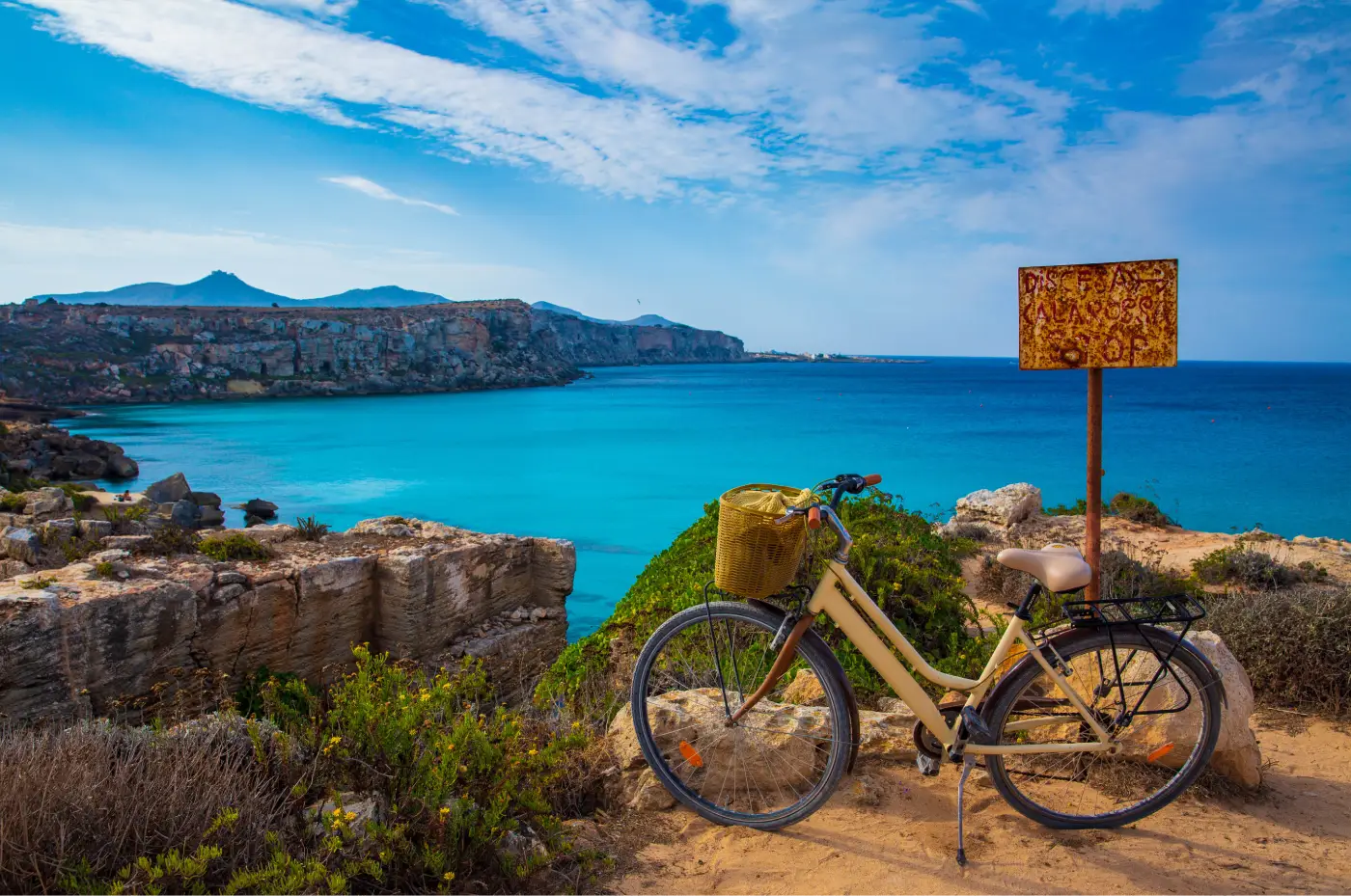 Uitzicht op Cala Rossa